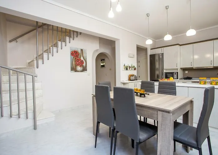 Flora's Place Apartman Rhodes City