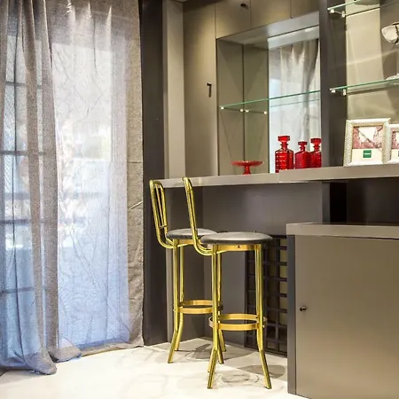 Flora's Place Apartment