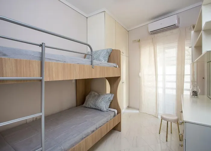 Flora's Place * Rhodes City